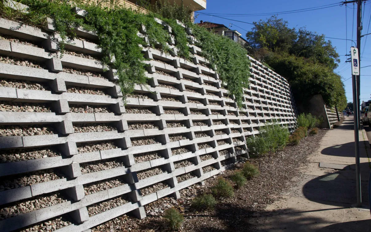 Concrete crib block retaining wall